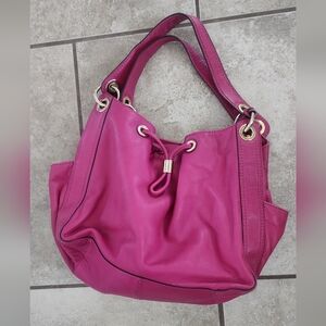 Chic Pink Leather Shoulder Bag
